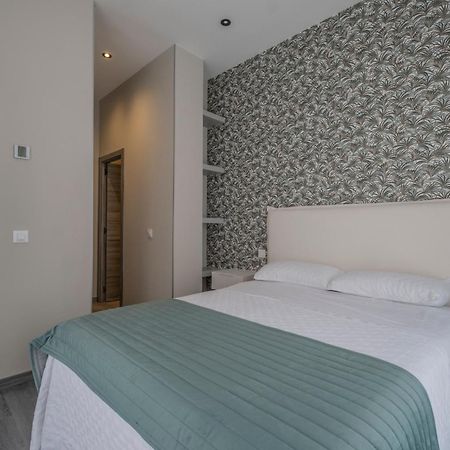 Madrid Modern Apartment Exterior photo